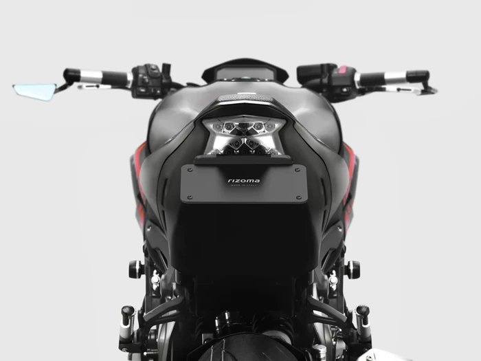 RIZOMA - PTU051B - Flat-Out Fender Eliminator