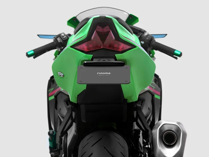 RIZOMA - PTU053B - Flat-Out Fender Eliminator