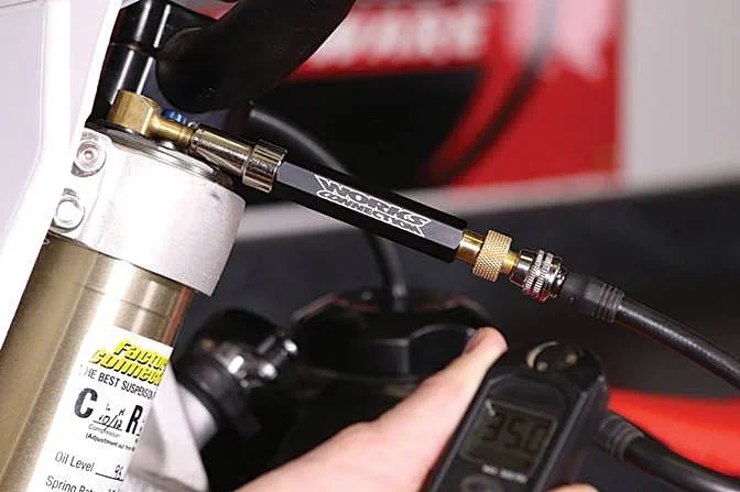 WORKS No Air Loss Suspension Adapter - Prevents Air Leaks for Riders