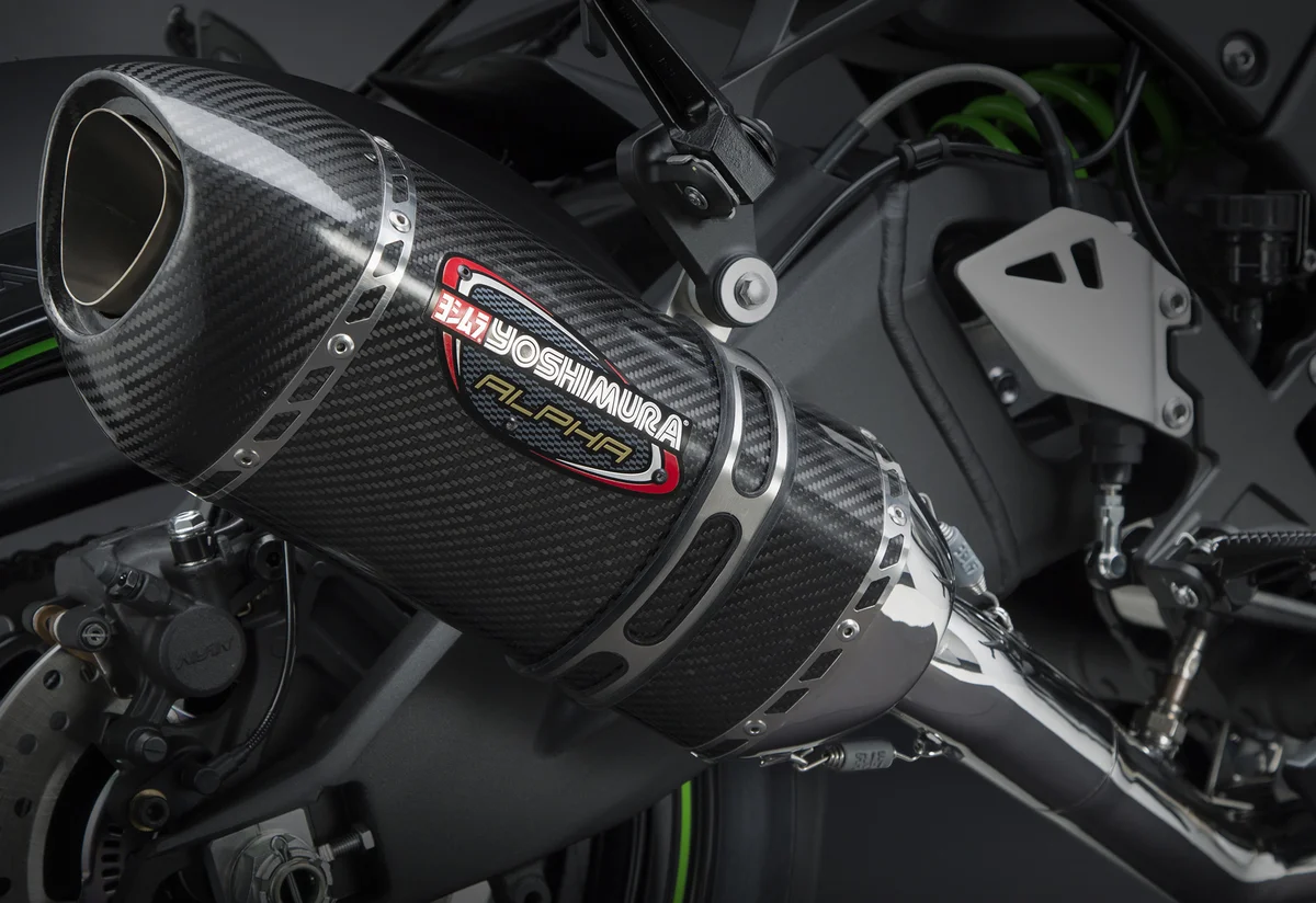 YOSHIMURA - 141824M220 - Alpha Slip-On Exhaust
