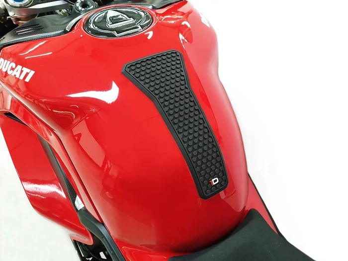 ONE EMBLEMS - HDR1 - HDR Tank Pad