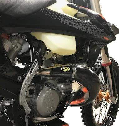 P3 - 101071 - Carbon Fiber Pipe Guard