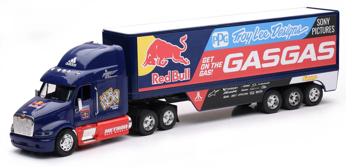 NEW-RAY - 11053 - 1:32 Scale Replica Racing Truck